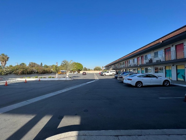 The Dixie Orange County image 6